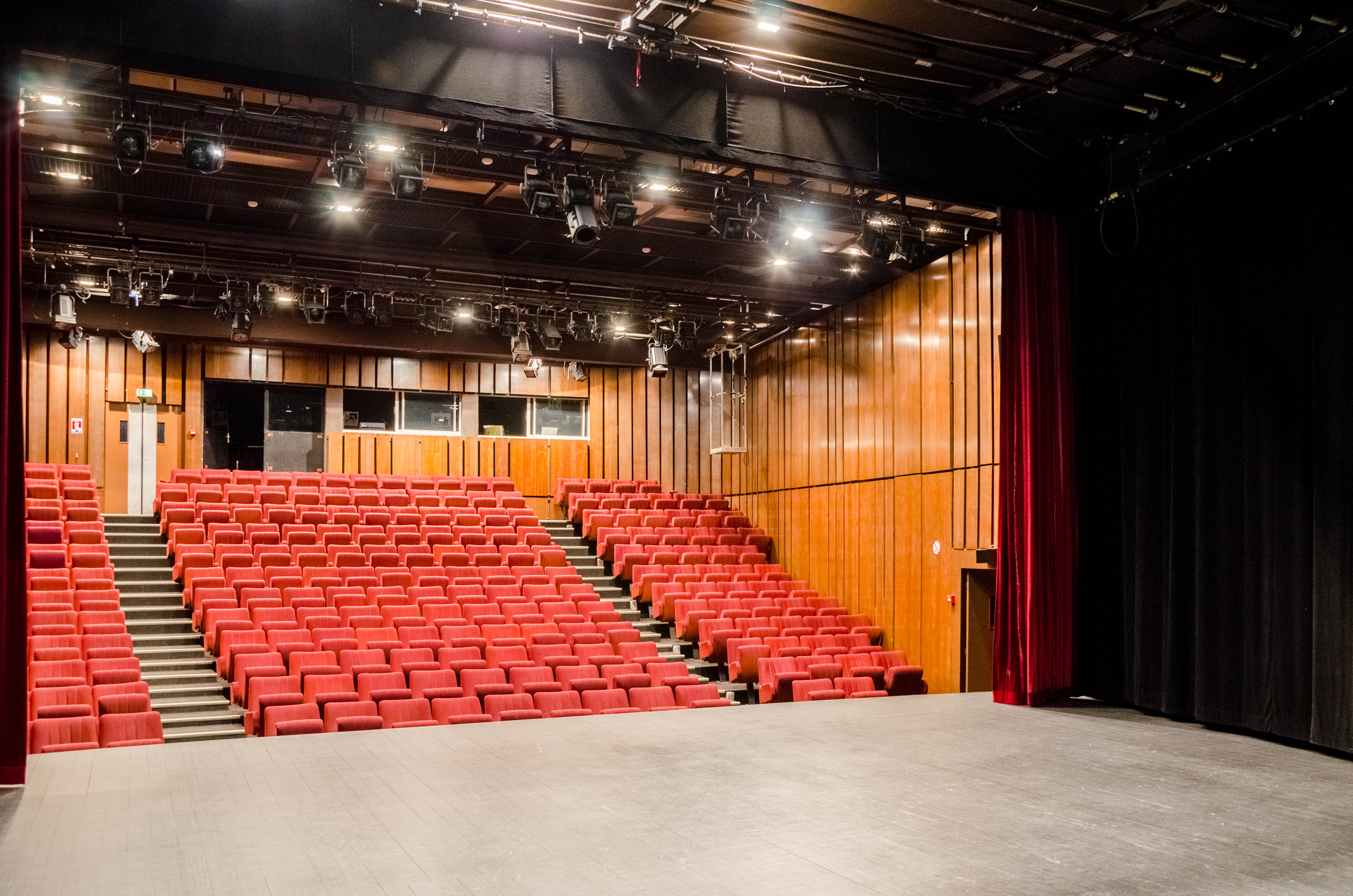 salle theatre evry